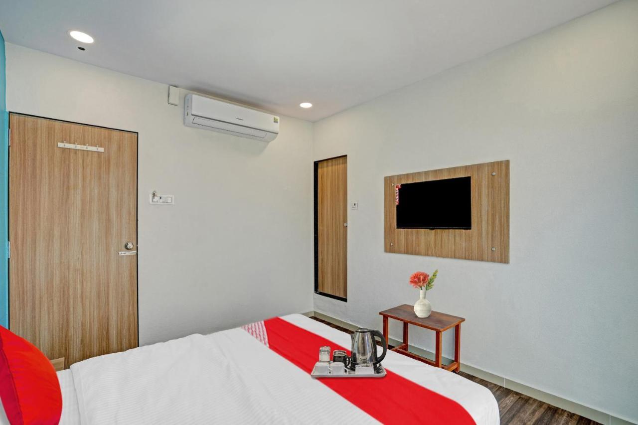 Hotel O Infinity Surat Zewnętrze zdjęcie