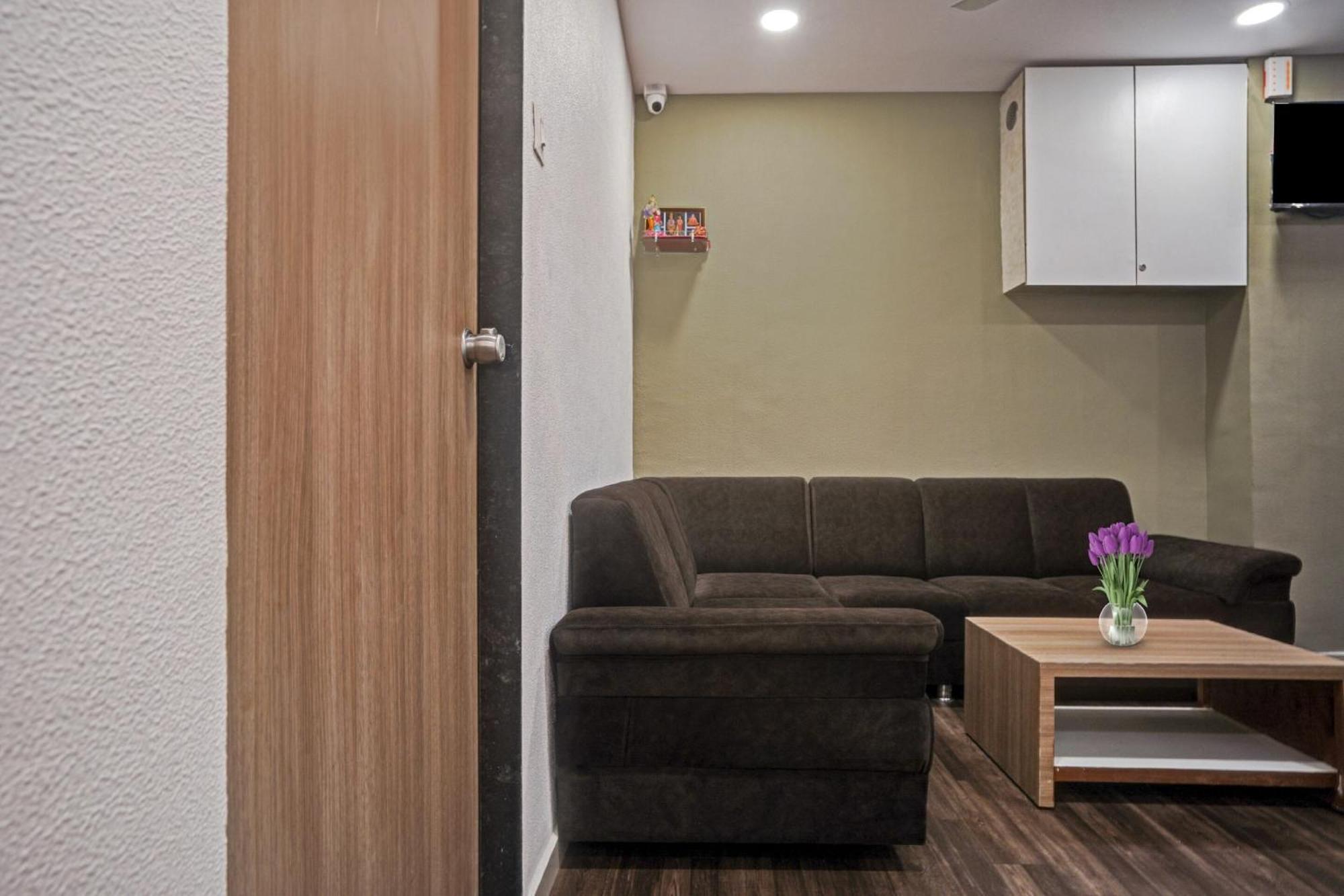 Hotel O Infinity Surat Zewnętrze zdjęcie
