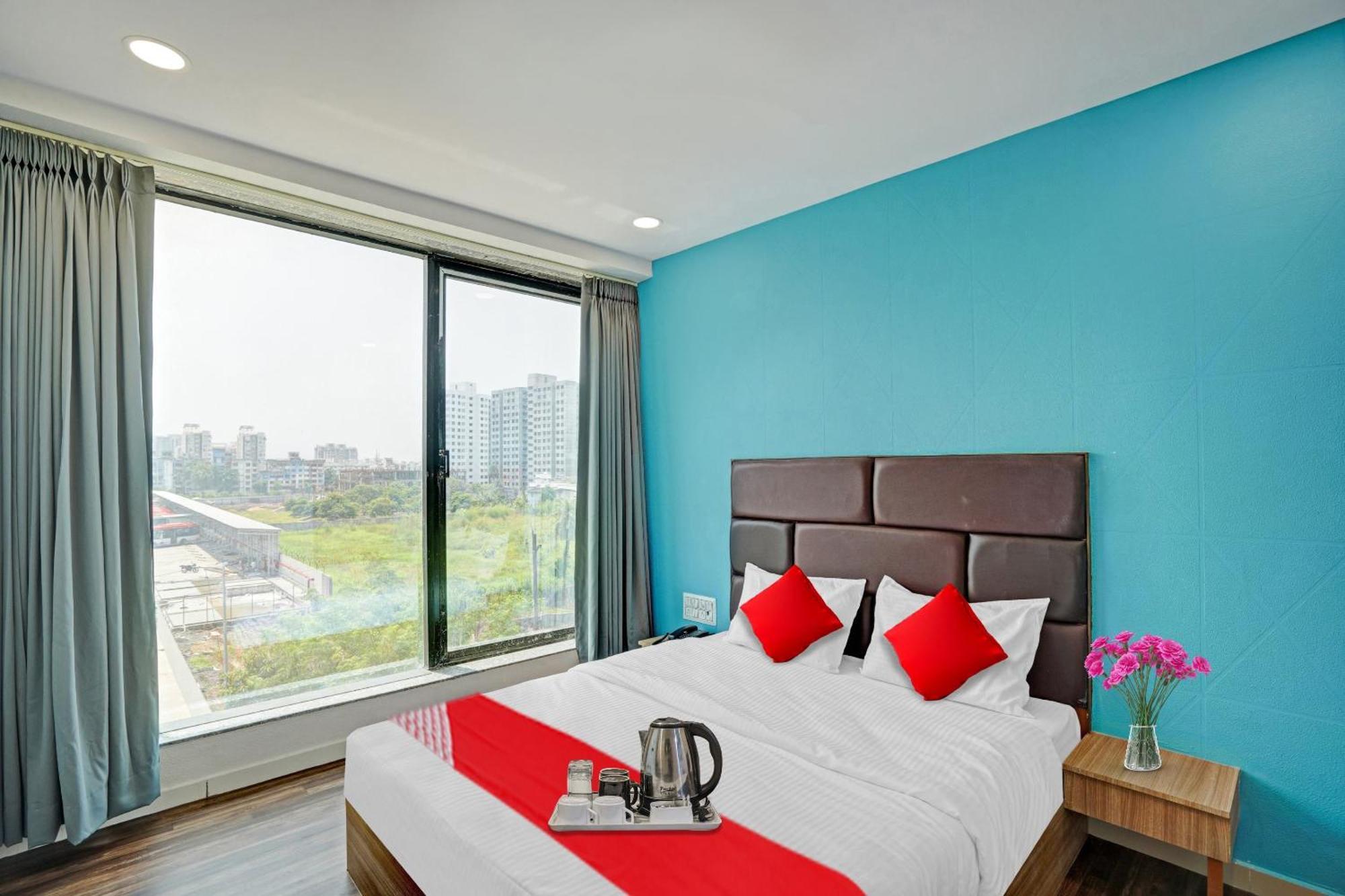 Hotel O Infinity Surat Zewnętrze zdjęcie